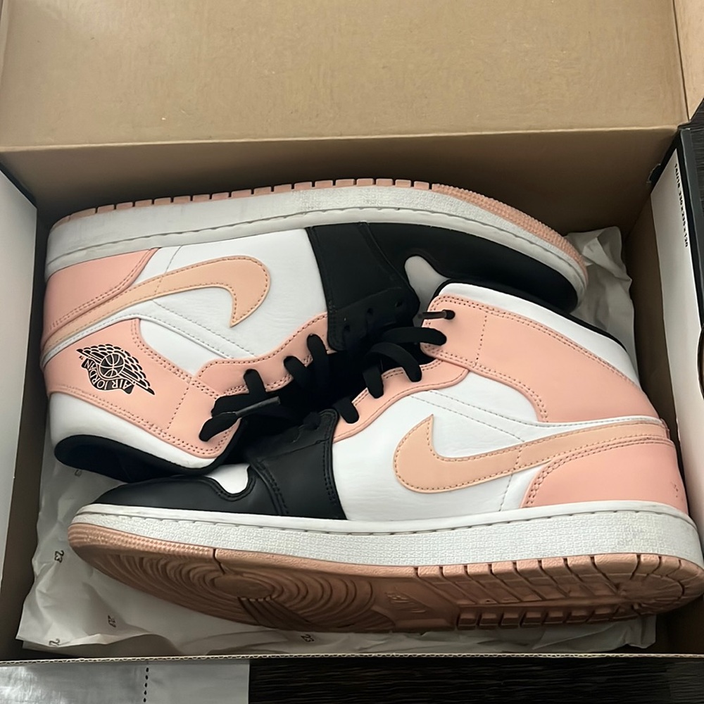 nike jordan’s ‘crimson tint’